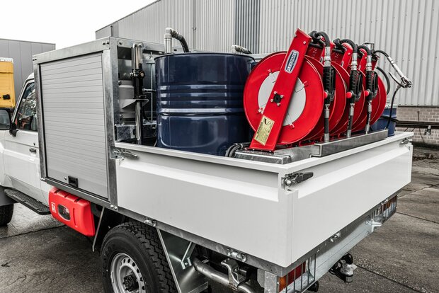 Mobile Lubrication Unit based on Landcruiser 79 single cab